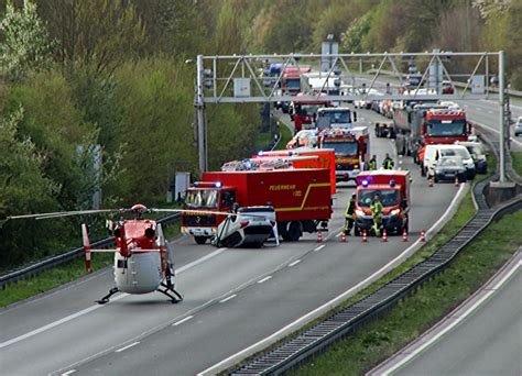 unfall ense heute|Schwerer Unfall in Ense: Lieferdienst kollidiert mit Verkaufs。